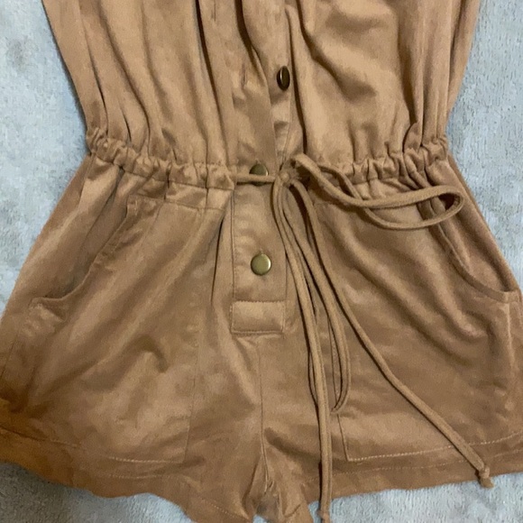 Brown suede romper - Picture 2 of 7